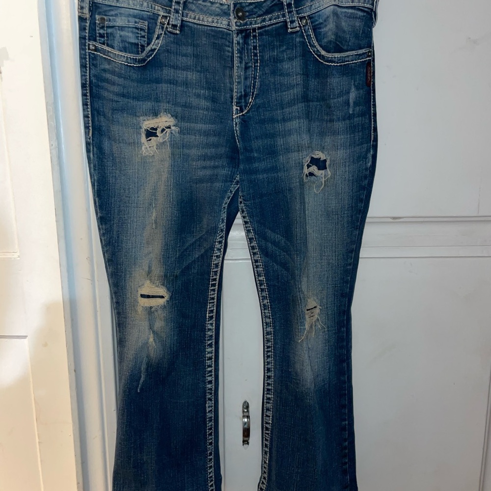 Silver Pioneer Women’s Distressed Blue Jeans